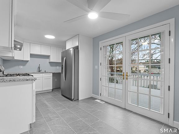 5th image of 75 Wenham Street