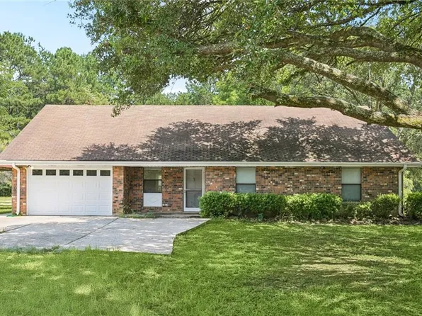 18165 Pheasant Ln, Covington, LA 70435