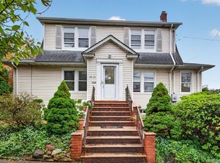4634 Iris Lane, Great Neck, NY 11020