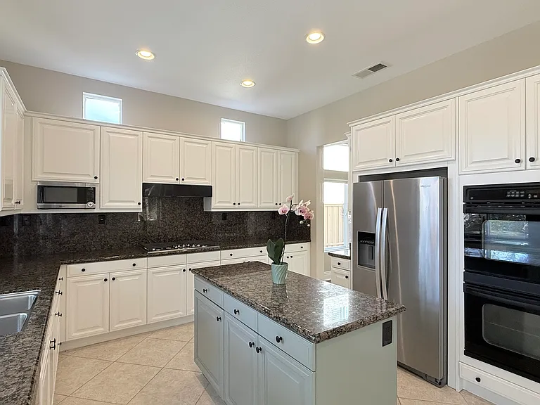 10570 Gaylemont Ln — Photo 13