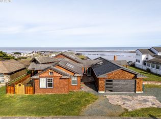 880 Ocean Dr SW, Bandon, OR 97411