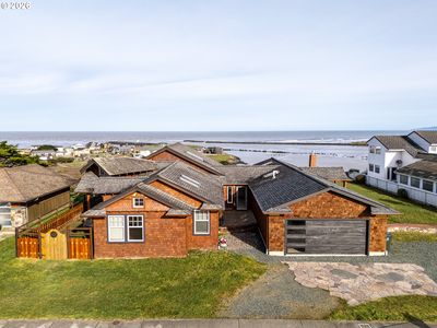 880 Ocean Dr SW, Bandon, OR, 97411