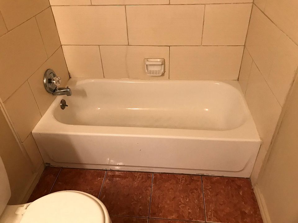 1st image of 233 Rockcrest Dr
