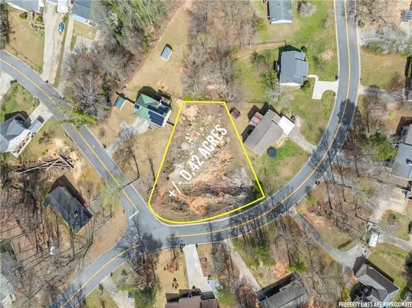 1756 Lanier Spring Dr NW #13, Gainesville, GA 30504