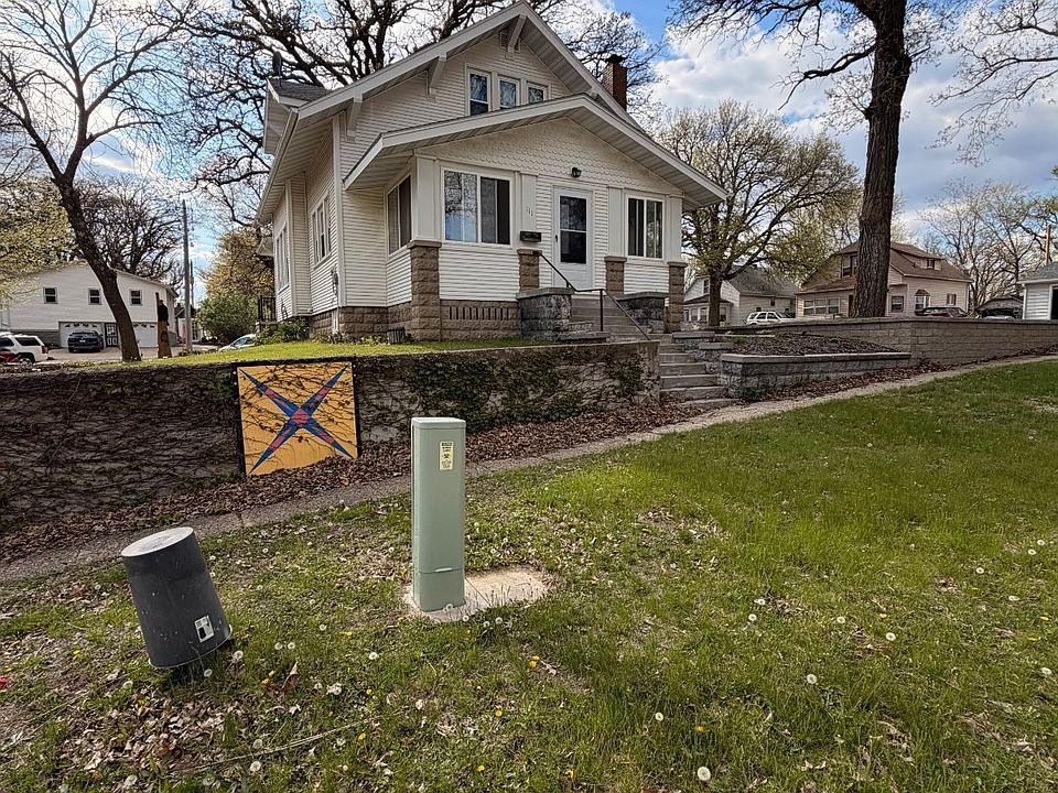 1st image of 111 N 7th St