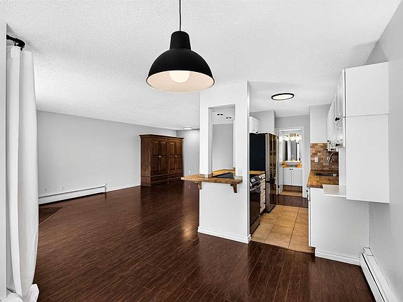 4th image of 1814 E 18th St SW #304