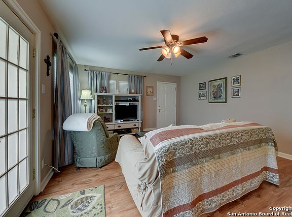 5th image of 315 Bryn Mawr Dr