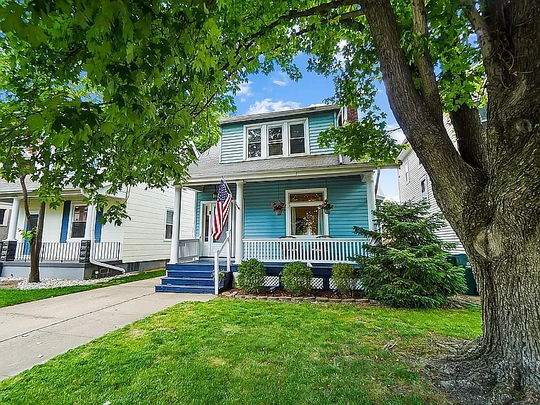 2844 Minot Ave — Photo 2
