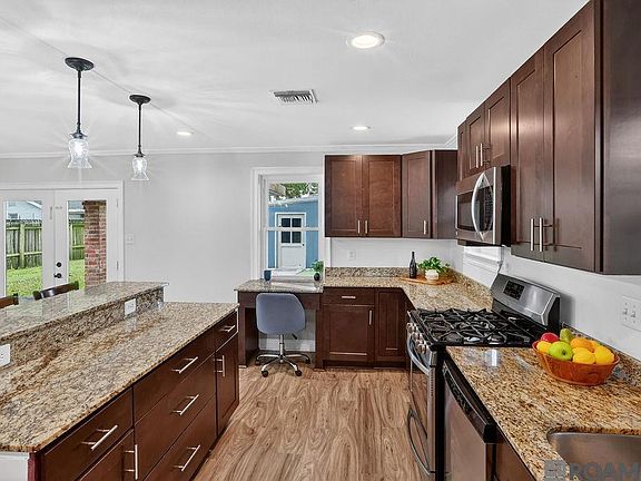 5th image of 8910 Melrose Ln