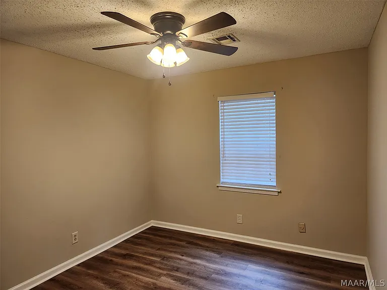 278 Teri Ln — Photo 24