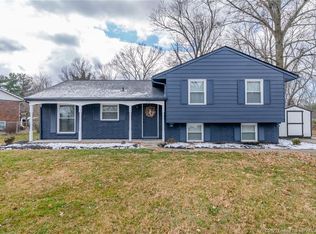 219 Riverwood Dr, Jeffersonville, IN 47130
