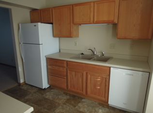 1903 Cedar St, Valparaiso, IN 46383
