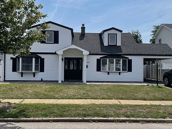 136 Reiss Ave