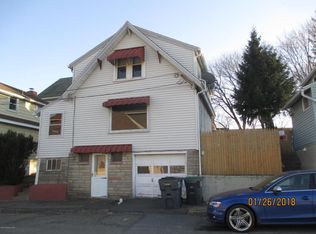904 W 9th St, Hazleton, PA 18201