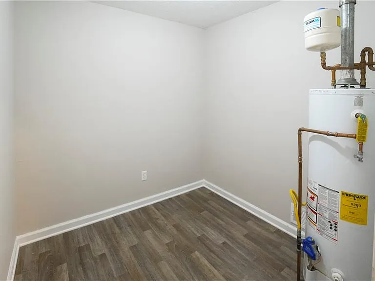 1802 Driftwood Pl — Photo 30
