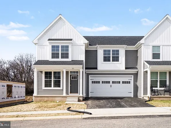 103 Brookfield Dr, Elizabethtown, PA 17022