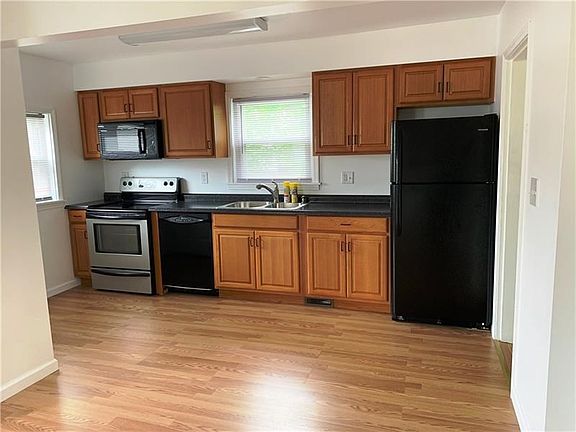 5th image of 335 S Washington Aka 336 Painter St