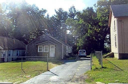 2nd image of 26 Ambrose St