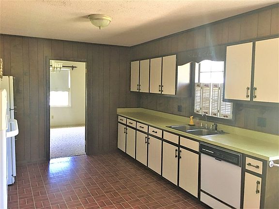 5th image of 4025 Foxborough Blvd