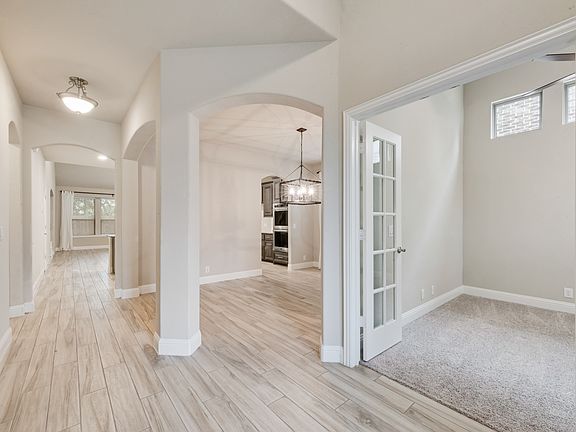 4th image of 3315 Sequoia Ln