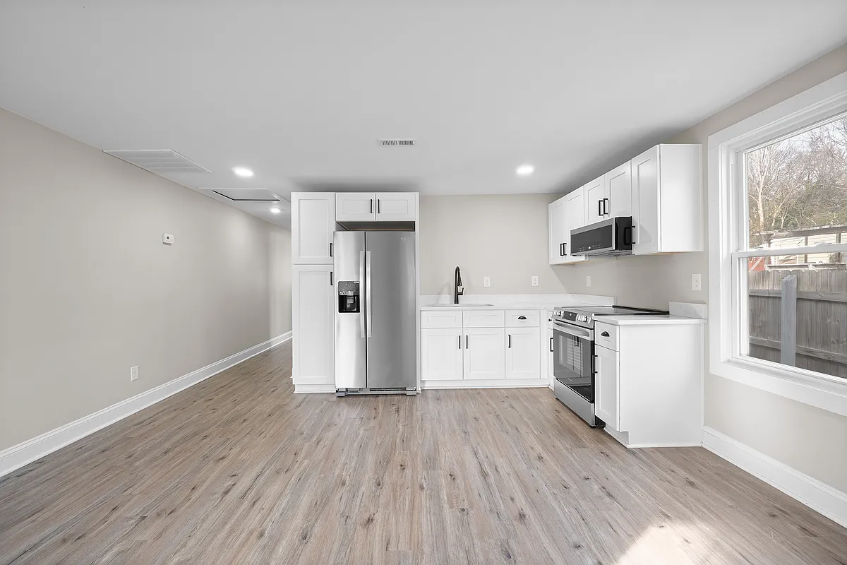 Building Photo - 664 Wilshire Ave SW #A