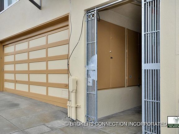 2nd image of 3511 Taraval St