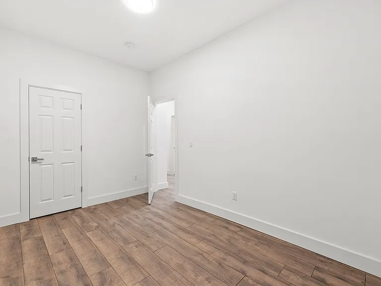 855 S 14th St #1 — Photo 12