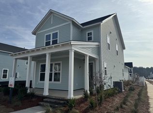 741 Blueway Ave, Summerville, SC 29486