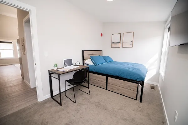 602 E Stoughton St #16 — Photo 9