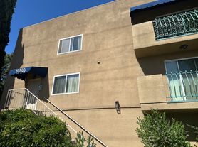 10903 Camarillo St