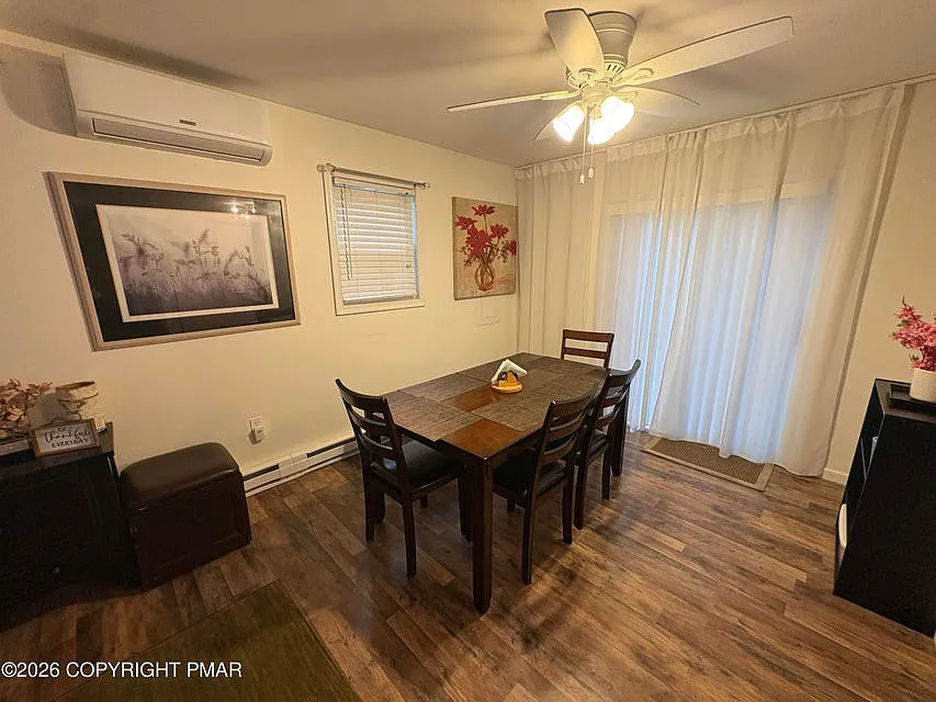3 bed, 1224 sqft, $1,950 — Photo 4