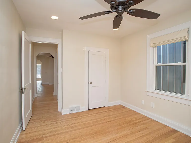 1319 Hull St — Photo 12
