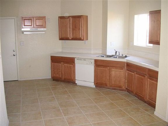 Tile flooring quality Kitchen cabinets