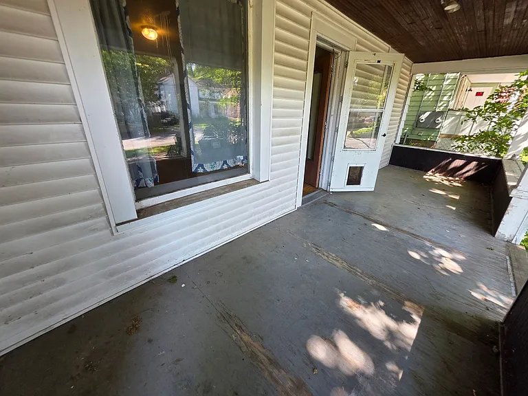 1812 Kendall St — Photo 3