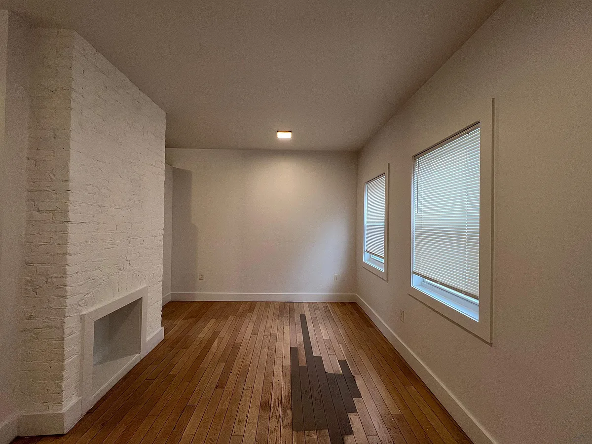 Building Photo - 42 Thorne St #2