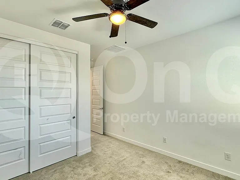 5933 S 25th Ln — Photo 14