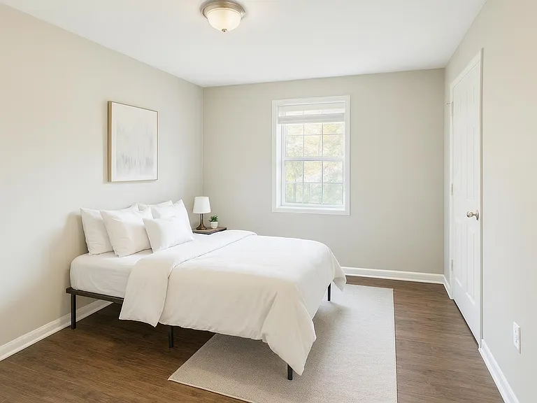 Hedgewood Dr NW — Photo 1