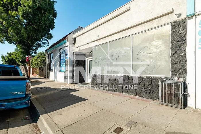 5655 E Beverly Blvd — Photo 18