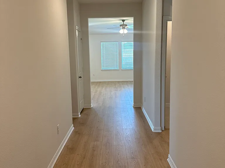 833 Birdie Dr — Photo 2
