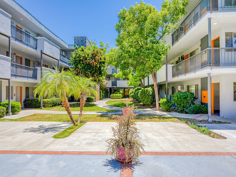 Glade Apartments 6644 & 6670 Glade Ave Woodland Hills CA Zillow