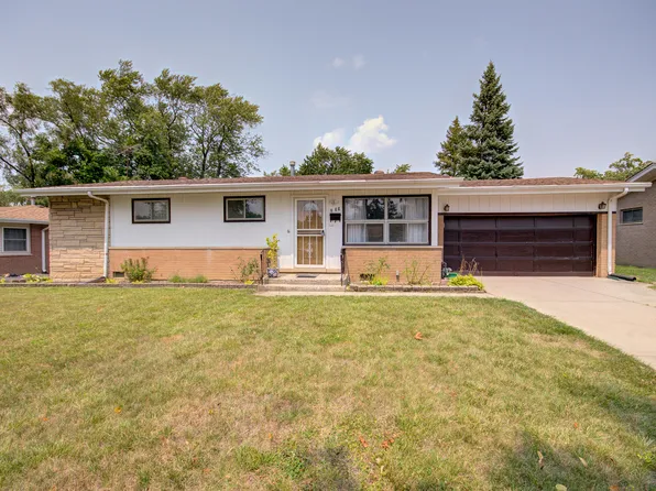 238 E Normandy Dr, Addison, IL 60101