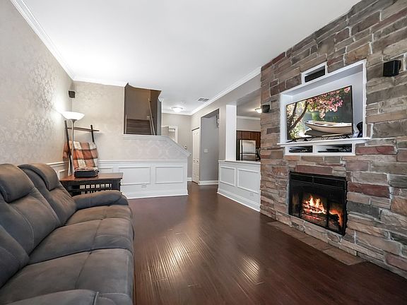 3rd image of 37 Heather Glen Dr #37