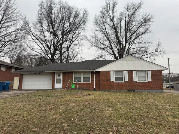 1198 Trampe Ave, Saint Louis, MO 63138