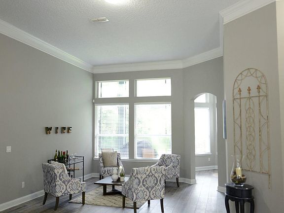 4th image of 688 Battersea Dr
