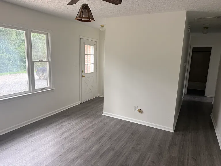 612 Lexington Tpke #101 — Photo 2