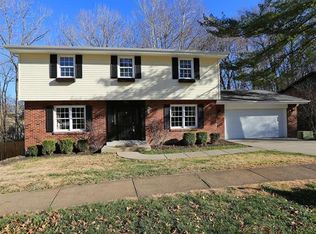 435 Madewood Ln, Chesterfield, MO 63017