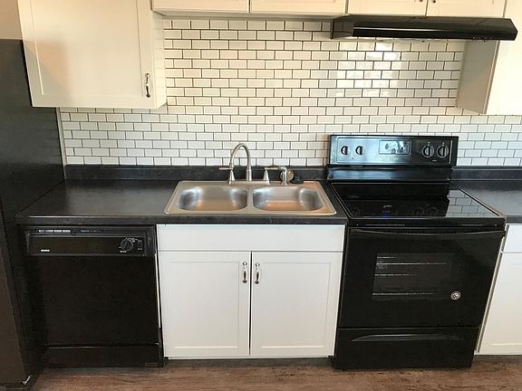 2nd image of 310 W Jackson St