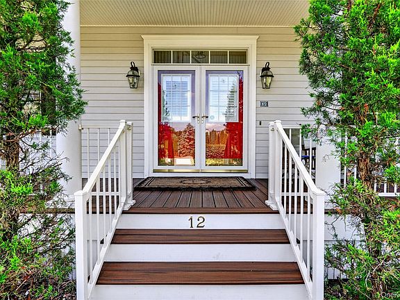 3rd image of 12 Meadowview Lane