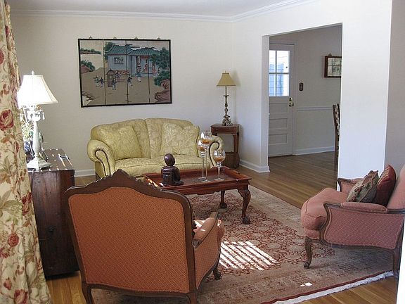 Living Room with hardwood floors