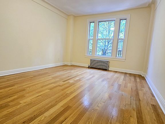 3rd image of 302 W 87th St APT 41